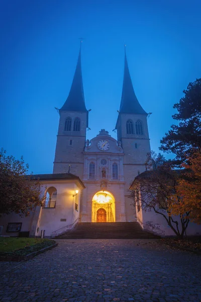 Iglesia San Leodegar Lucerna Lucerna Suiza — Foto de Stock