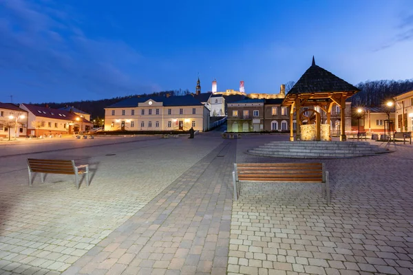 Головна Площа Чечні Checiny Holy Cross Poland — стокове фото