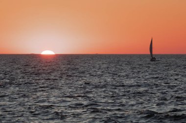 Darlowek 'te günbatımı. Darlowek, Batı Pomerania, Polonya.