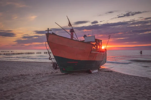 Barche Pesca Sulla Spiaggia Uniescie Uniescie Pomerania Occidentale Polonia — Foto Stock