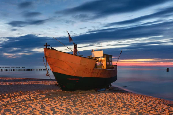 Barche Pesca Sulla Spiaggia Uniescie Uniescie Pomerania Occidentale Polonia — Foto Stock