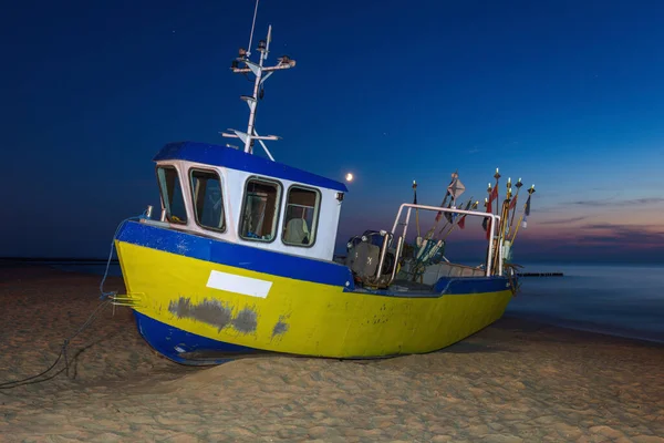 Рибальські Човни Пляжі Ревалі — стокове фото