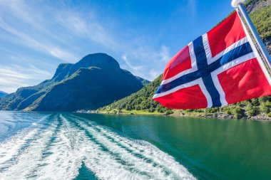 Norveç 'teki Aurlandsfjord. Aurlandsvangen, Batı Norveç, Norveç.