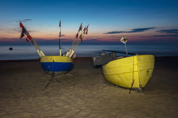 Halászhajók Strandon Rewal — Stock Fotó