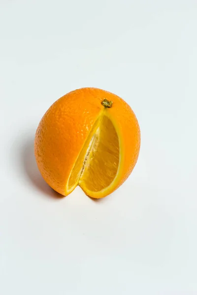 Mogen Orange Vit Bakgrund — Stockfoto