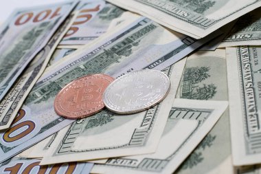 Bitcoin madeni para ve dolar faturaları