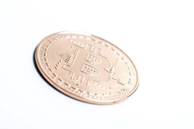 Bitcoin para namı diğer kripto para beyaz arka planda