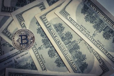 Bitcoin madeni para ve dolar faturaları