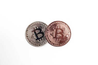 Bitcoin para namı diğer kripto para beyaz arka planda