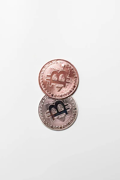 Bitcoin Pièce Aka Crypto Monnaie Sur Fond Blanc — Photo