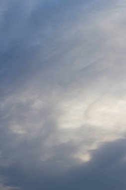 Gün batımında güzel bulutlar