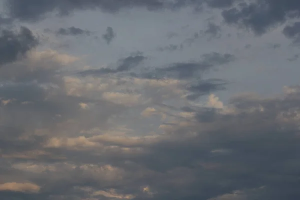 Hermosas Nubes Atardecer —  Fotos de Stock