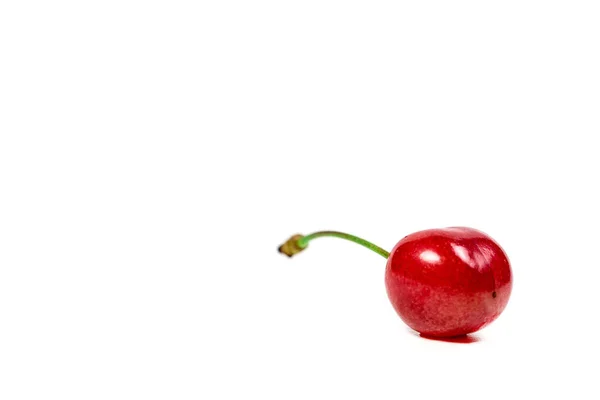 Ώριμα Κόκκινα Κεράσια Λευκό Φόντο — Φωτογραφία Αρχείου