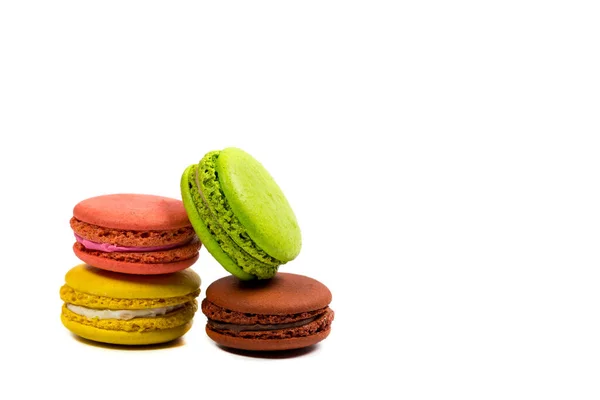 Köstliche Makronenkekse Verschiedenen Farben Auf Weißem Hintergrund — Stockfoto