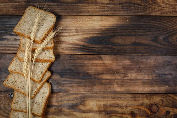 Нарізаний Свіжий Хліб Глютену Дерев Яній Поверхні — стокове фото