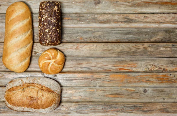 Pane Fresco Senza Glutine Diversi Colori Forme Sulla Superficie Legno — Foto Stock