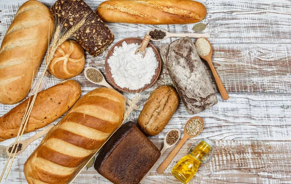 Pão Sem Glúten Fresco Uma Superfície Madeira Estilo Provence — Fotografia de Stock