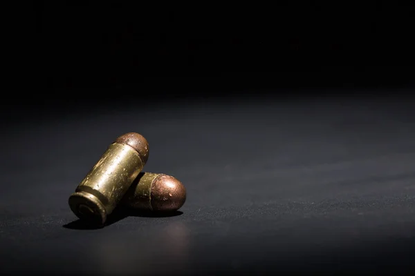 9Mm Kulka Pro Pistoli Sebeobranu Černém Pozadí — Stock fotografie