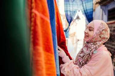 Halıları olan bir turist - Şef, Fas