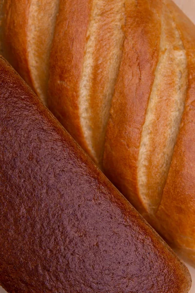 Soorten gebakken brood, rogge baksteen en brood — Stockfoto