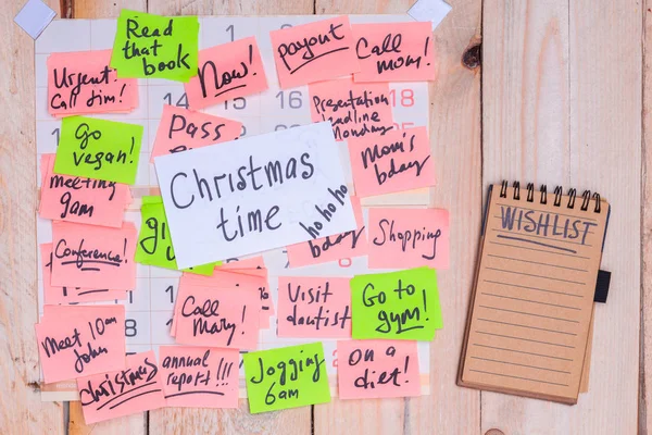 Noel zamanı mektubunda kağıt kayda göre duvar takvimi, Wishlist