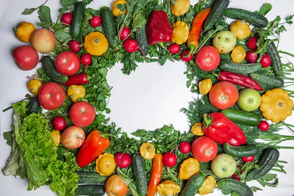 Barevný Snímek Různé Zeleniny Bylin Bílém Pozadí Zdravé Pozadí Zkopírujte — Stock fotografie