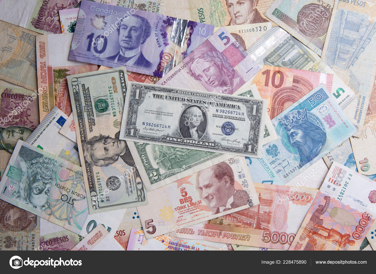各种世界货币纸币的收取——图库图片© gshanshin #228475890