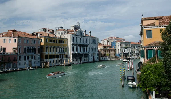 Middags Verkeer Aan Canal Buurt Van Santa Maria Della Salute — Stockfoto