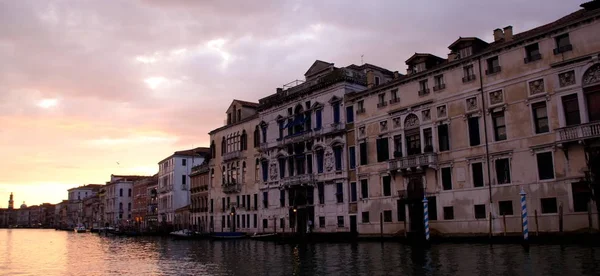 Наблюдая Восход Солнца Над Гранд Каналом Вапоретто Венеция — стоковое фото