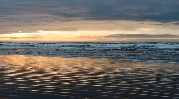 Surfe Pôr Sol Inverno Ocean Shores Washington — Fotografia de Stock