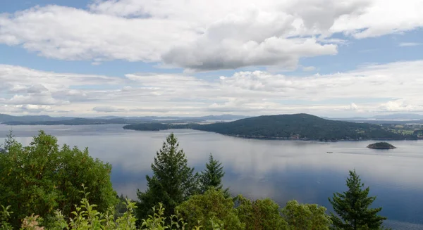 Uma vista panorâmica da entrada de Saanich — Fotografia de Stock