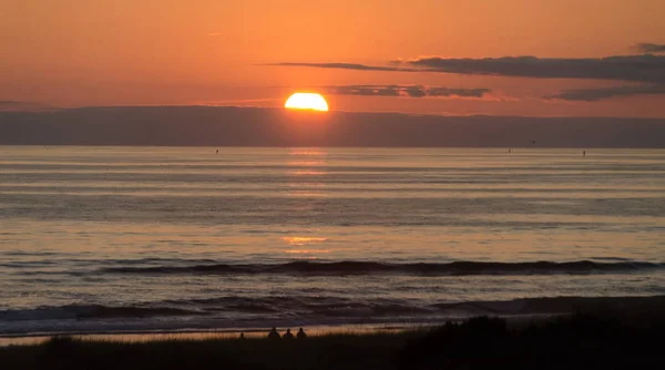 Puesta de sol cerca del parque estatal Westport Lighthouse —  Fotos de Stock