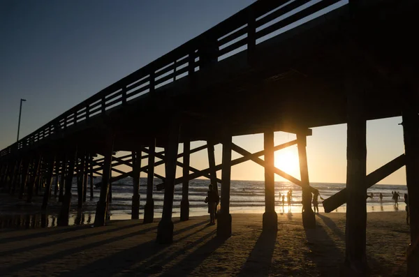 Sunset at Newport Beach pier — Stock Photo, Image