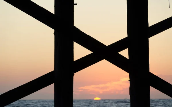 Sunset at Newport Beach pier — Stock Photo, Image