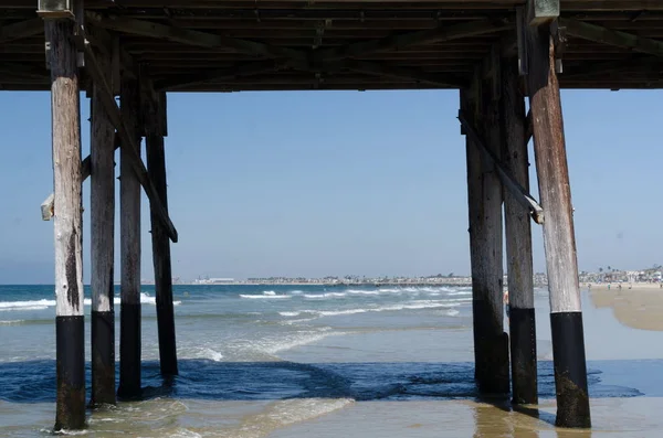 Newport Beach iskele sıvası tarafından yapılan çerçeveler — Stok fotoğraf