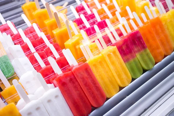 Close Different Fruit Popsicles Market Stall — Stock Photo, Image