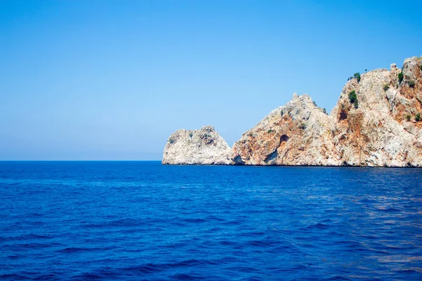 Schöne Aussicht Auf Felsige Insel Mittelmeer — Stockfoto