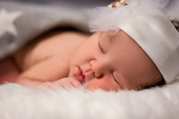 Close Retrato Bebê Adormecido Bonito Chapéu Bonito — Fotografia de Stock