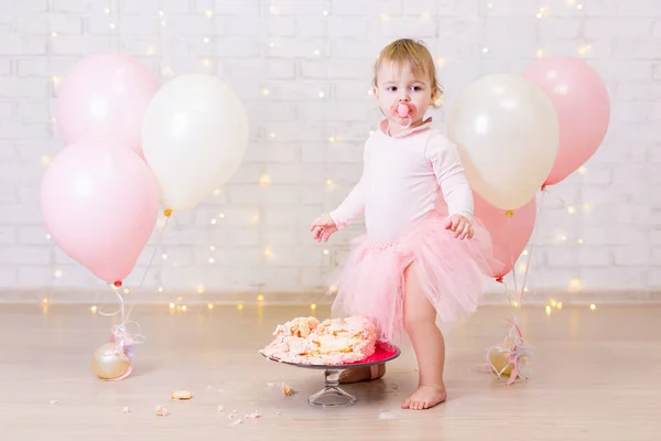 Crashed Party Background Cute Little Girl Smashed Cake Brick Wall — Stock Photo, Image