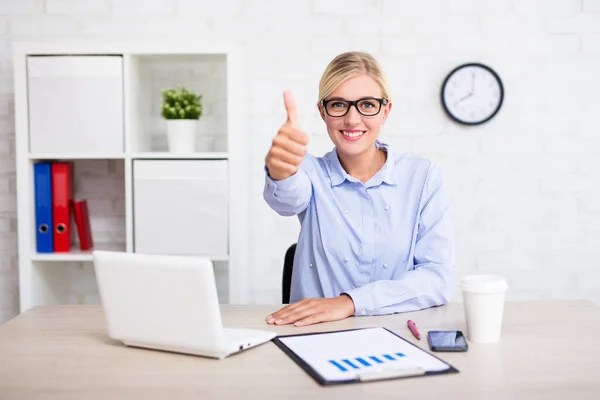 Cheerful Business Woman Sitting Modern Office Thumbs — Stock Photo, Image