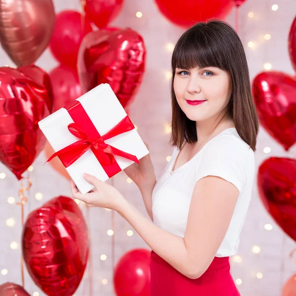 Valentine Day Concept Beautiful Woman Holding Gift Box Red Heart — Stock Photo, Image