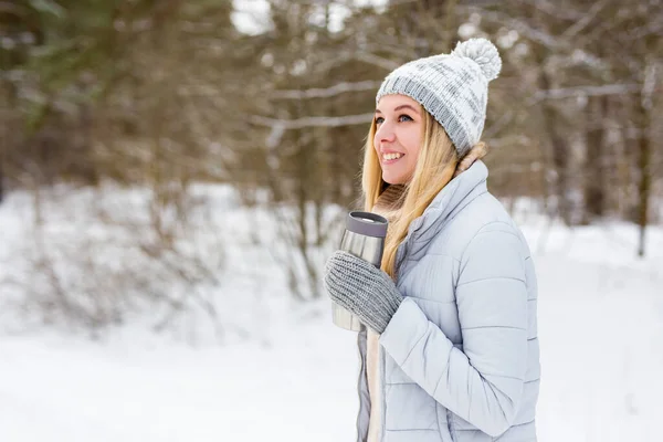Portrait Young Blond Woman Winter Park Forest Thermo Cup Coffee — Stock Photo, Image