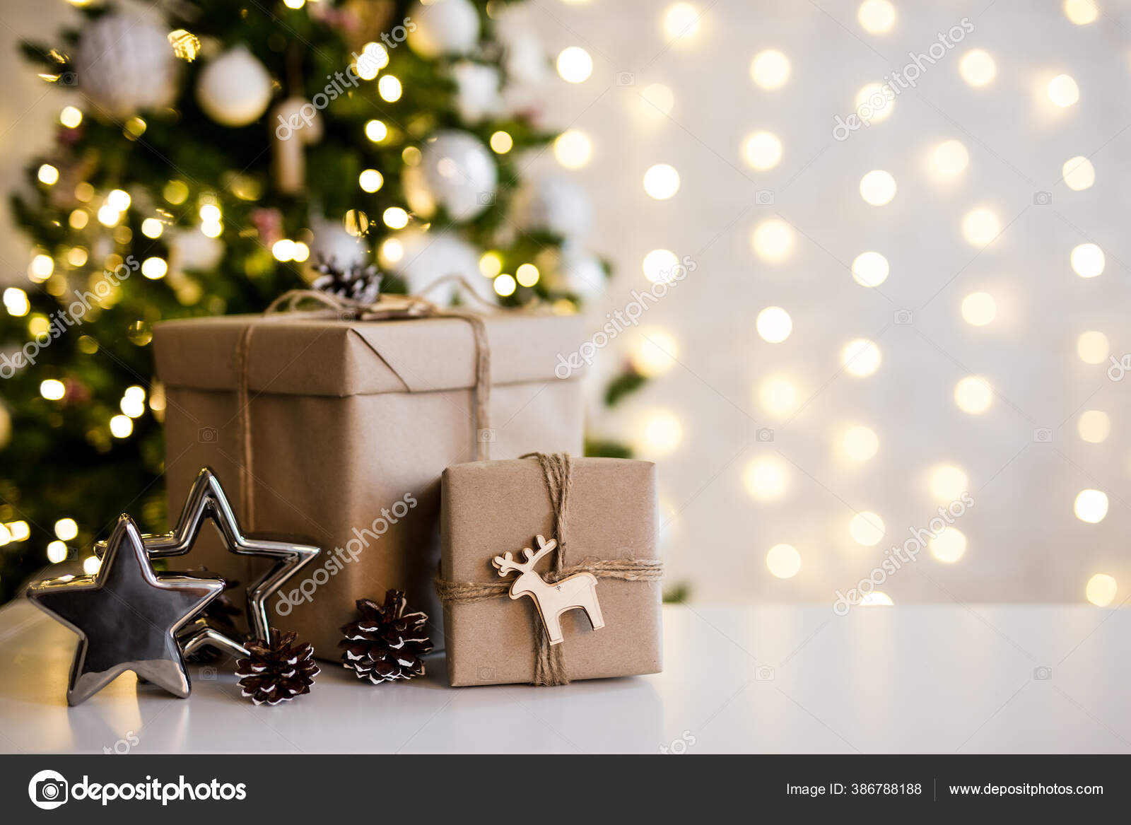 Weihnachten Und Neujahr Hintergrund Geschenk Boxen Und Sterne Der Nähe –  Stockfoto © Di-Studio #386788188, image size:1600x1167