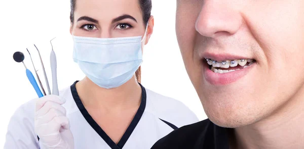 Dentiste Orthodontiste Jeune Homme Avec Appareil Dentaire Isolé Sur Blanc — Photo