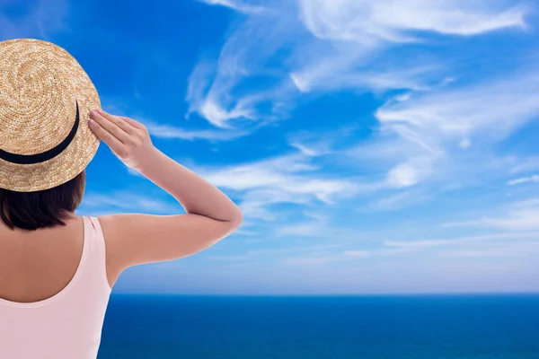 Vacanza Estiva Concetto Viaggio Vista Posteriore Della Giovane Donna Costume — Foto Stock