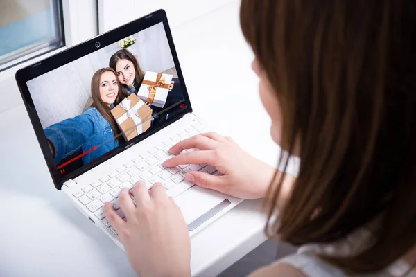 Back View Young Woman Watching Video Blog Laptop Home — Stock Photo, Image