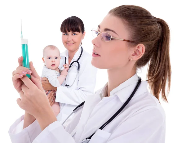 Concepto Vacunación Retrato Una Pediatra Con Bebé Pequeño Una Enfermera —  Fotos de Stock