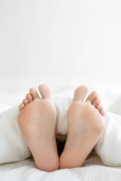 Good Morning Concept Close Legs Sticking Out Blanket Copy Space — Stock Photo, Image