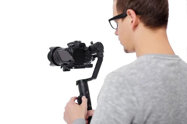 Baksida Bild Professionell Videograf Med Dslr Kamera Gimbal Stabilisator Isolerad — Stockfoto