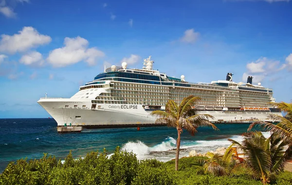 Willemstad Curacao April 2018 Cruise Ship Celebrity Eclipse Docked Port — Stock Photo, Image